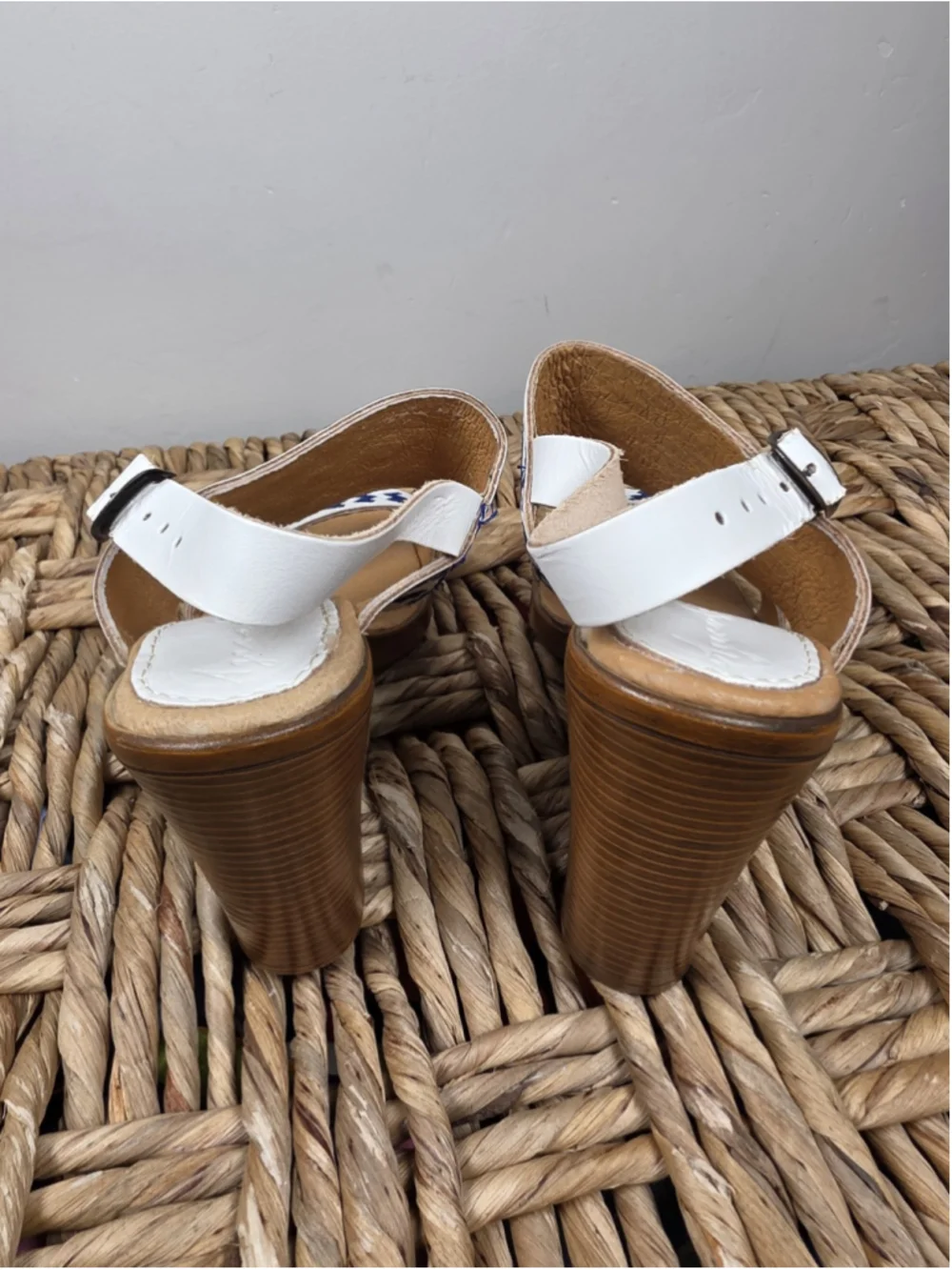 Agave Girl Mexico 22 US 5 Leather Embroidered Sandals Blue White Block Heel